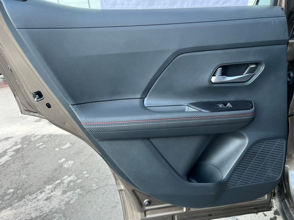 2025 Nissan Kicks