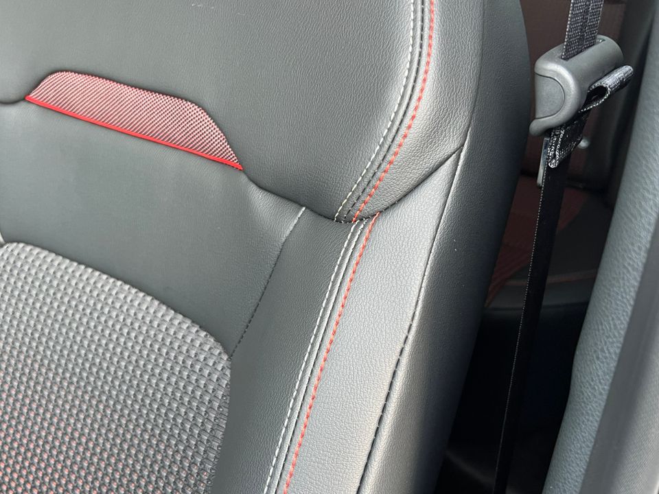 2025 Nissan Kicks