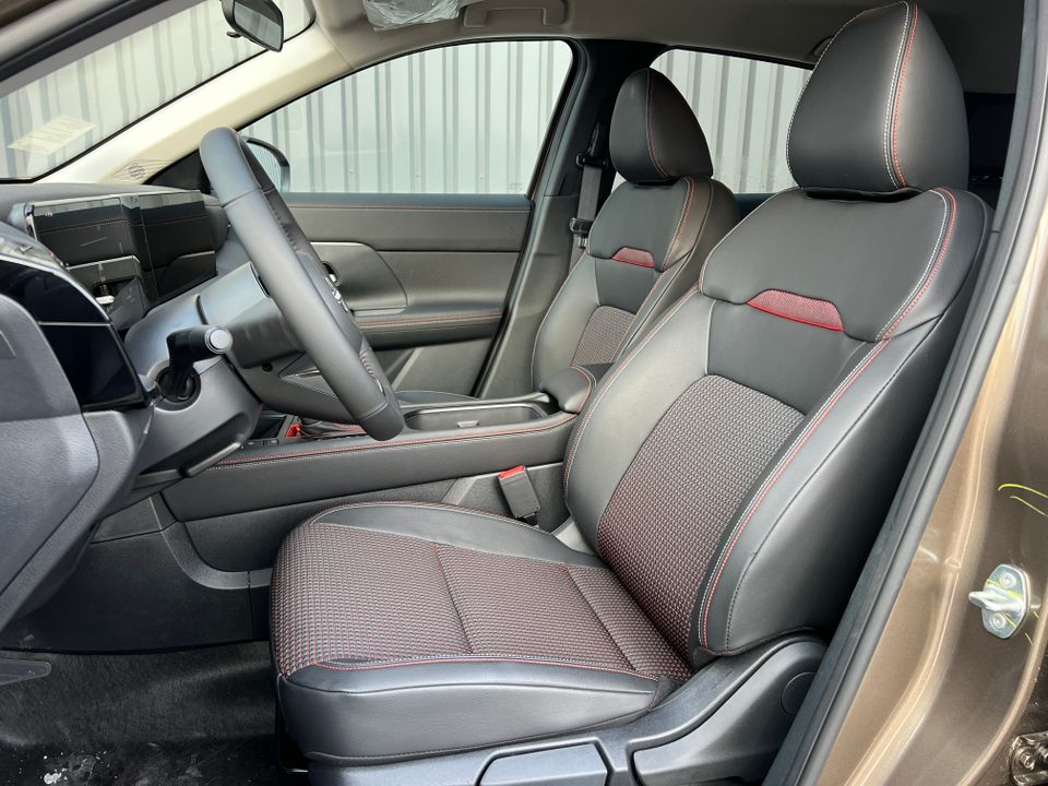 2025 Nissan Kicks