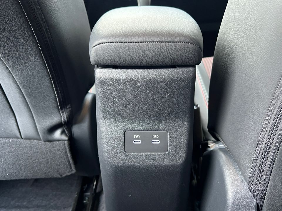 2025 Nissan Kicks