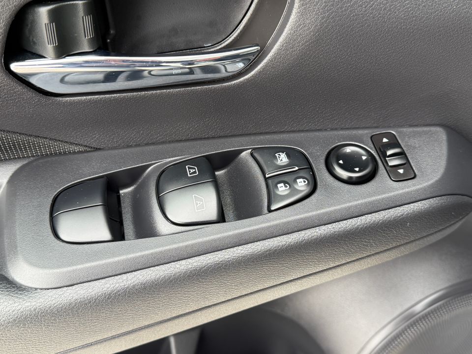 2023 Nissan Kicks