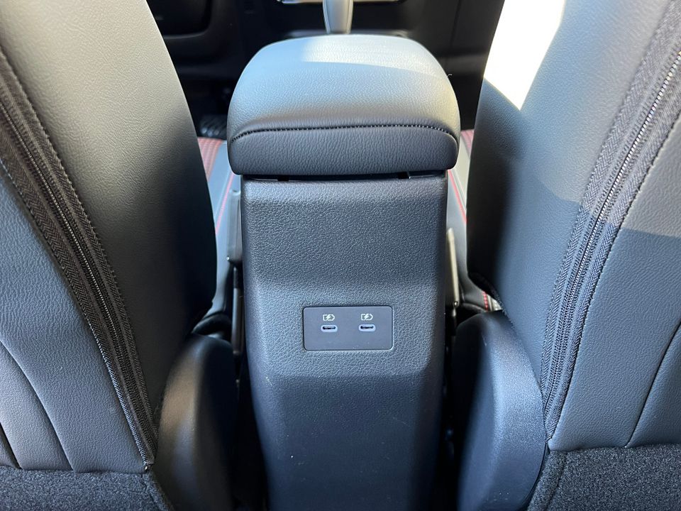 2025 Nissan Kicks