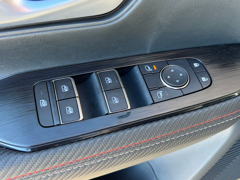 2025 Nissan Kicks