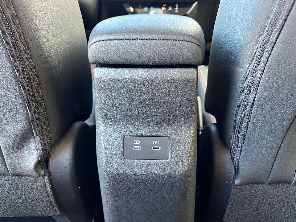 2025 Nissan Kicks