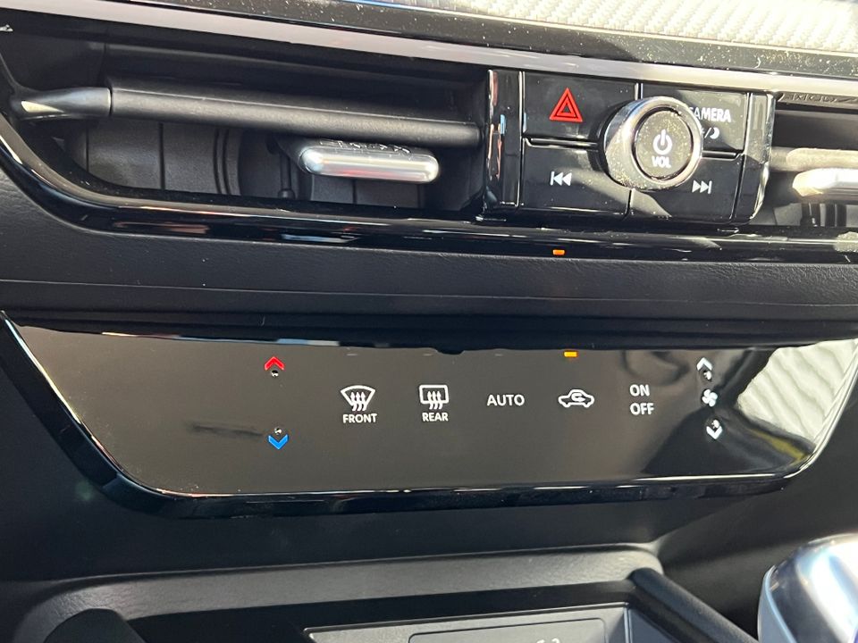 2025 Nissan Kicks