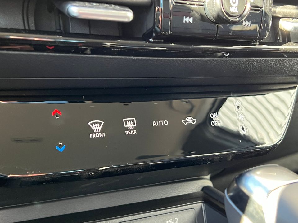 2025 Nissan Kicks