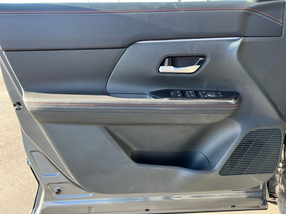 2025 Nissan Kicks