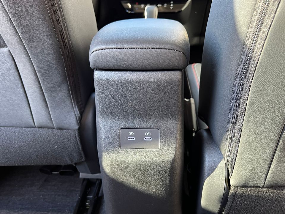 2025 Nissan Kicks