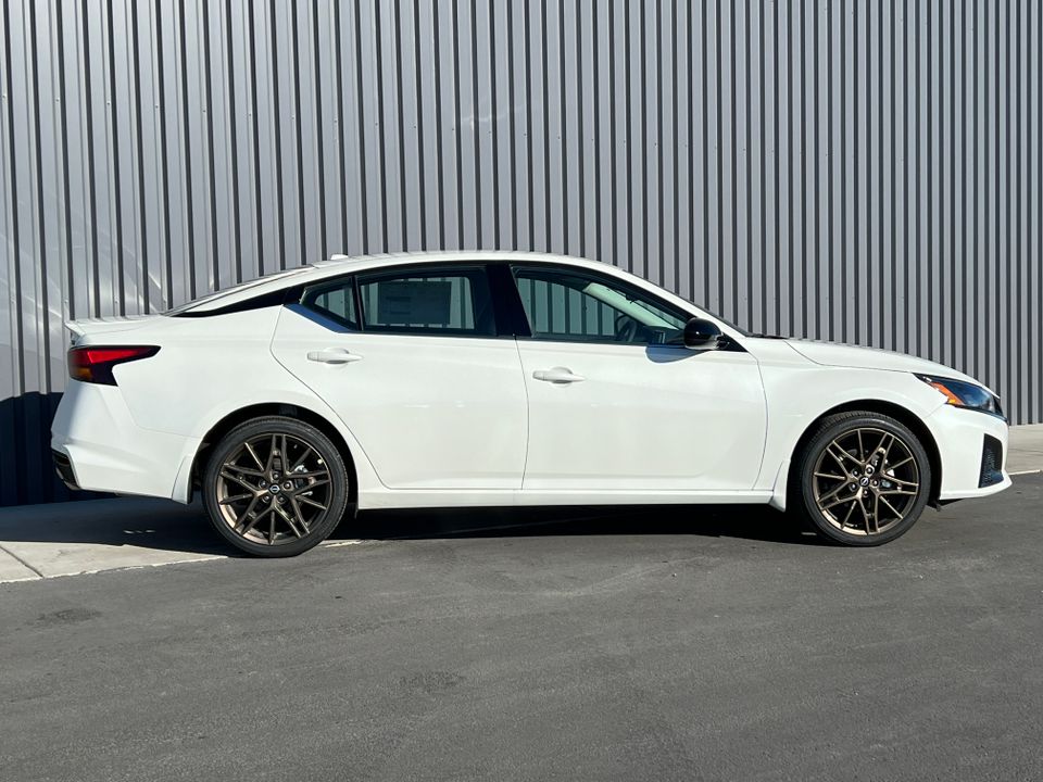 2025 Nissan Altima