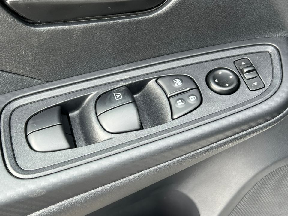 2025 Nissan Versa