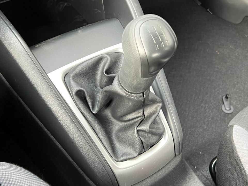 2025 Nissan Versa