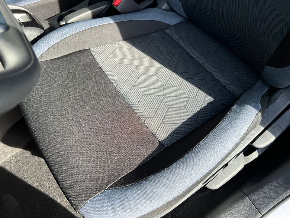 2025 Nissan Versa