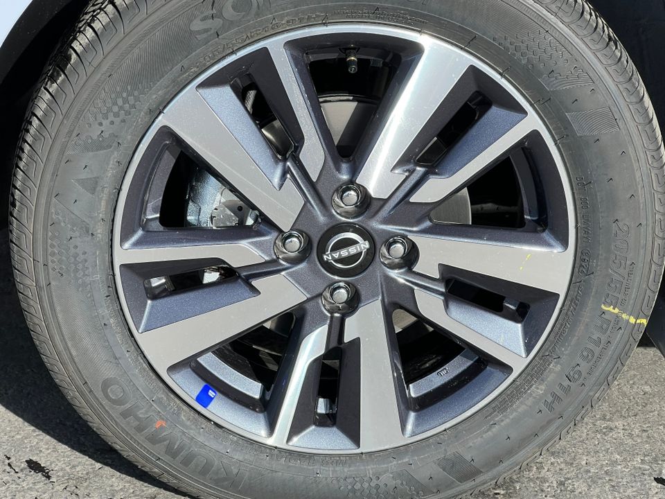 2025 Nissan Versa