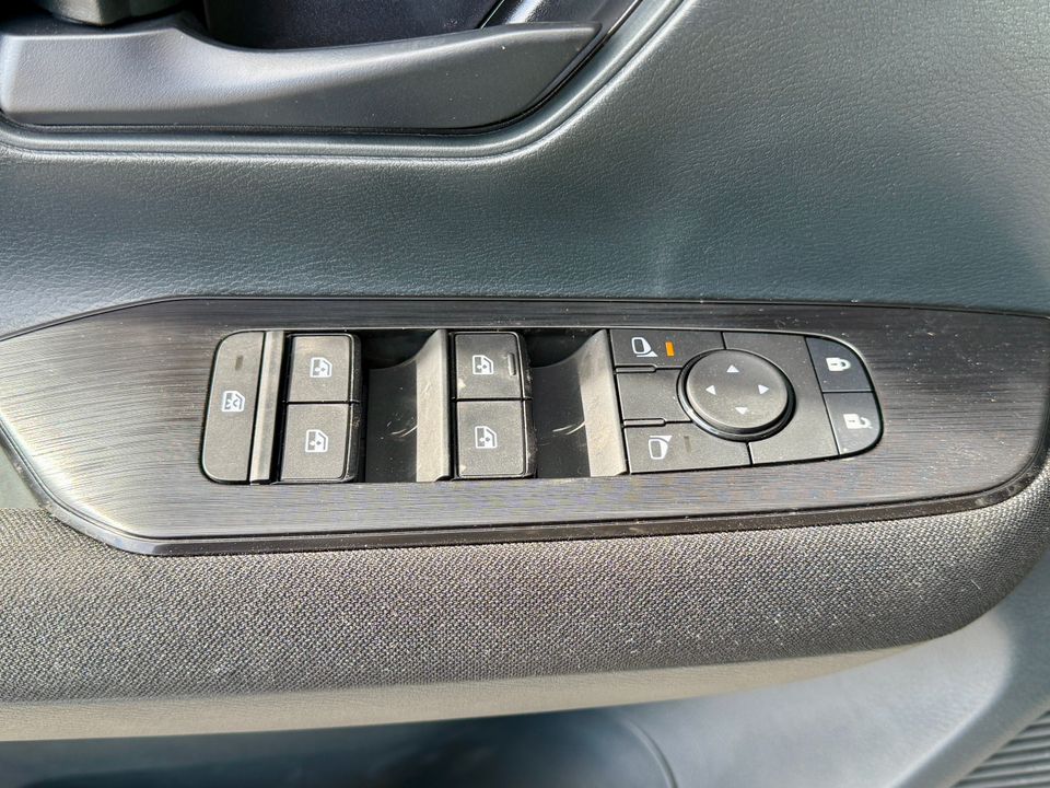 2025 Nissan Kicks