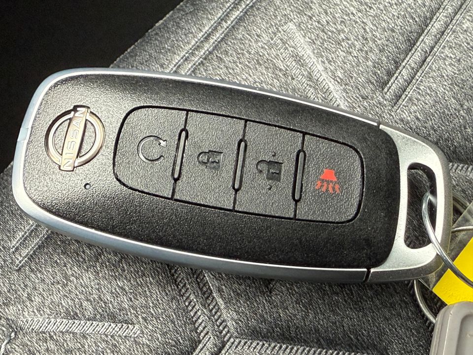 2025 Nissan Kicks