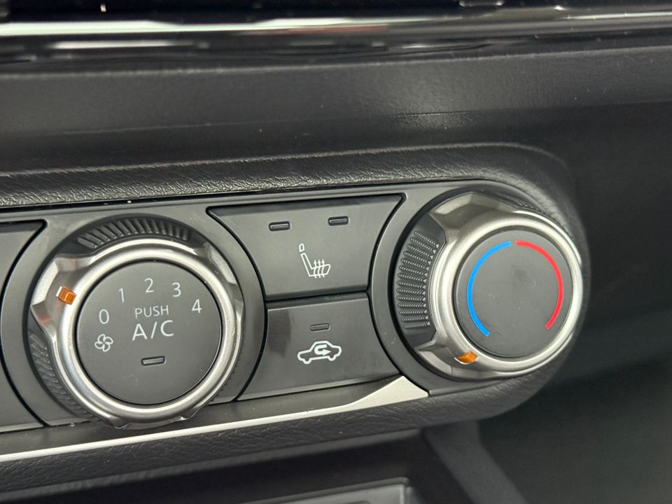 2025 Nissan Kicks