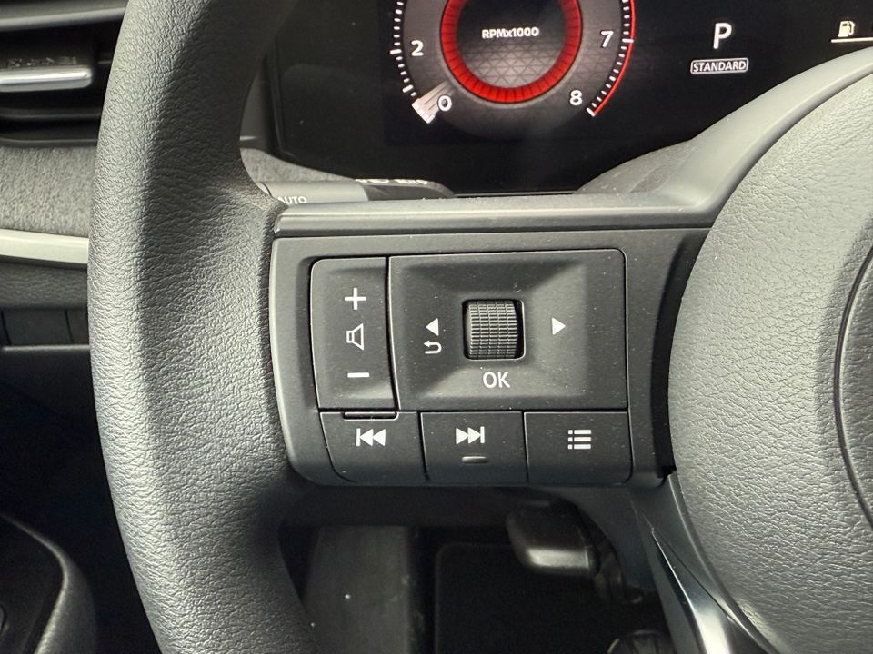 2025 Nissan Kicks