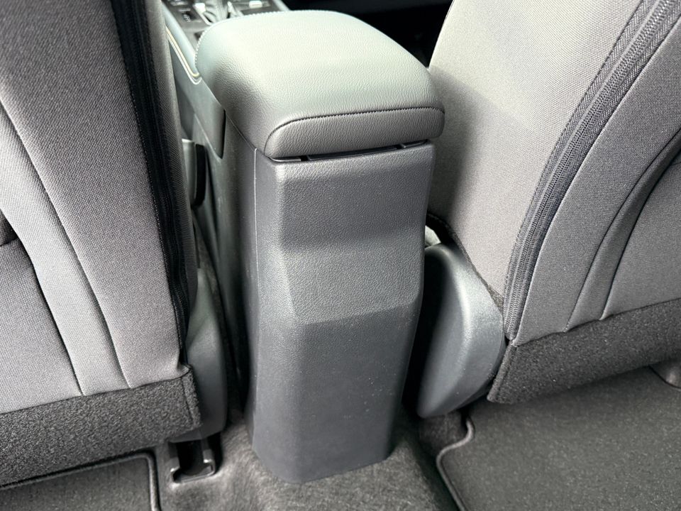 2025 Nissan Kicks