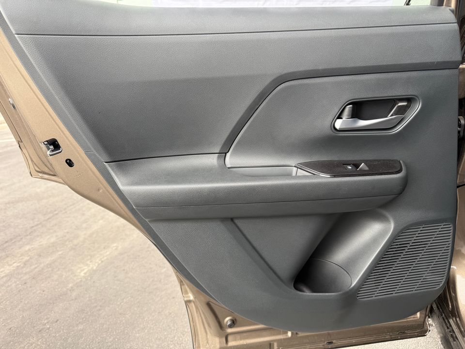 2025 Nissan Kicks