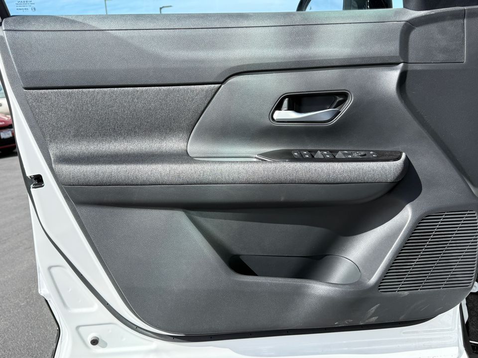 2025 Nissan Kicks