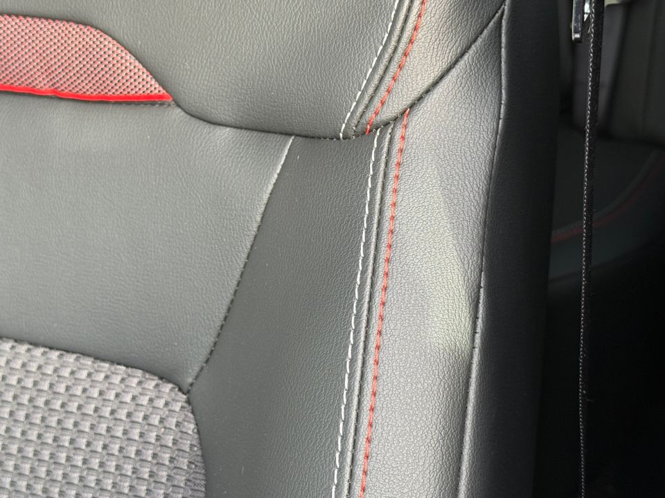 2025 Nissan Kicks