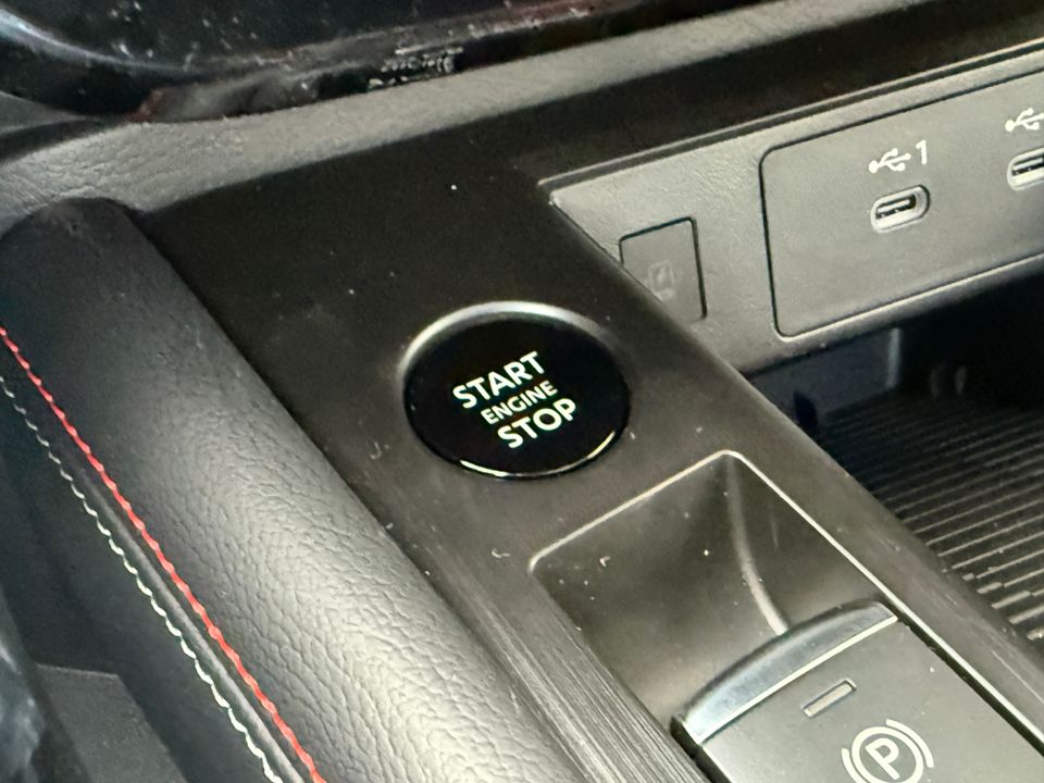 2025 Nissan Kicks