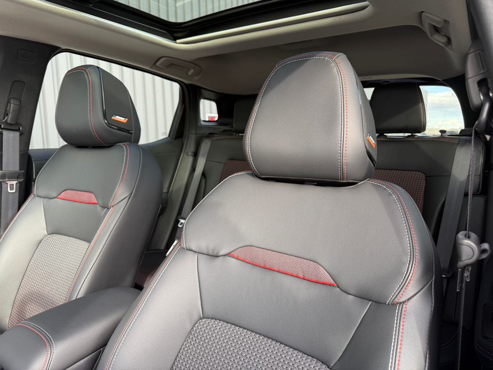 2025 Nissan Kicks