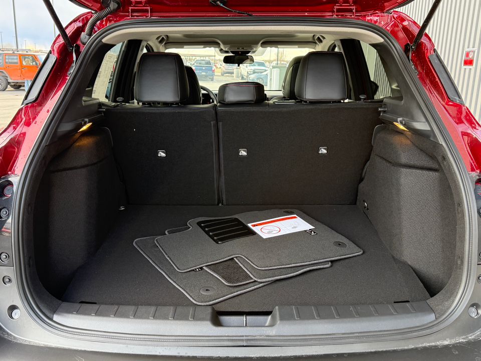 2025 Nissan Kicks