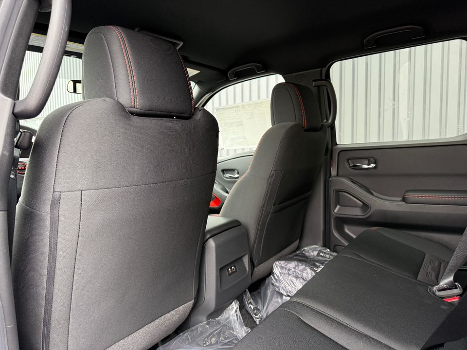 2025 Nissan Frontier