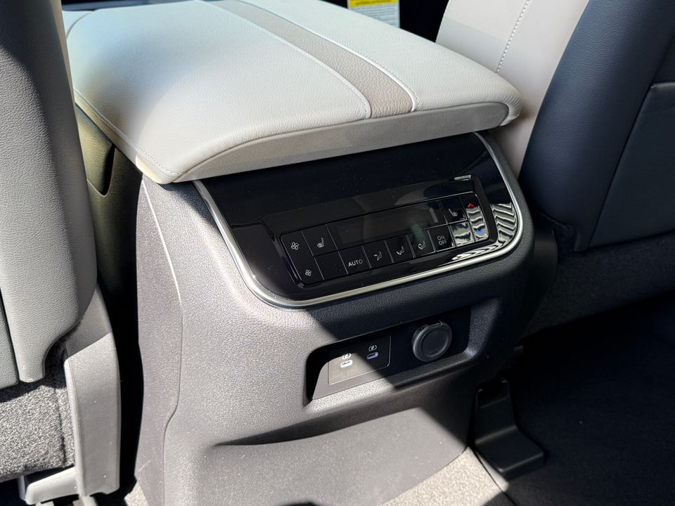 2025 Nissan Armada