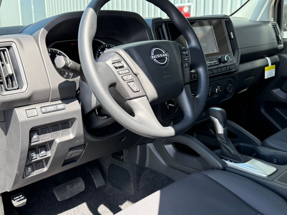 2025 Nissan Frontier