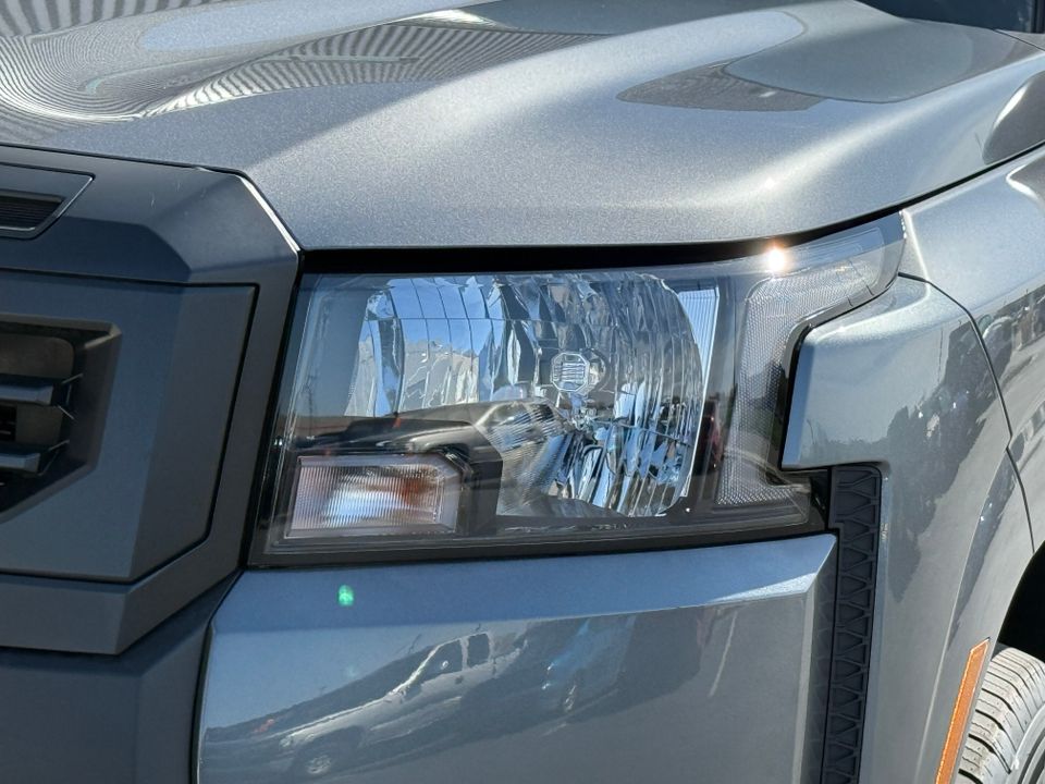 2025 Nissan Frontier
