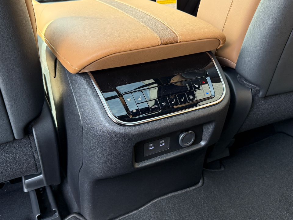 2025 Nissan Armada