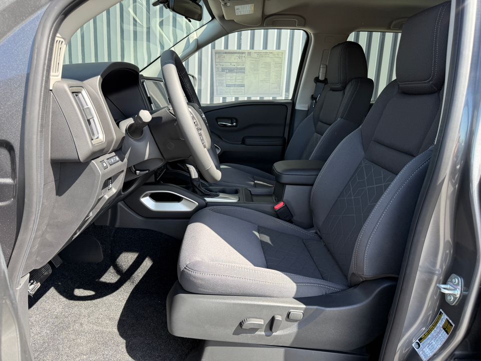 2025 Nissan Frontier