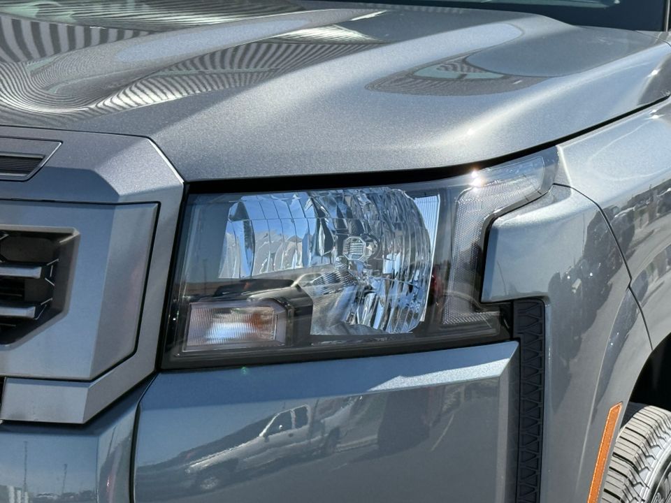 2025 Nissan Frontier