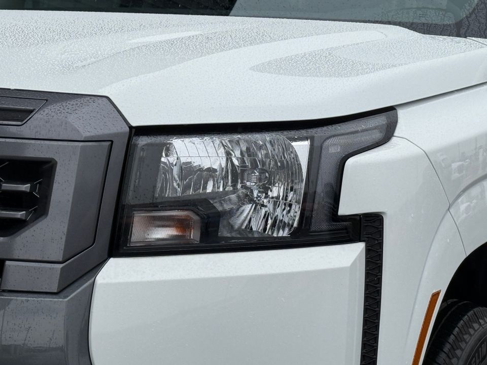 2025 Nissan Frontier