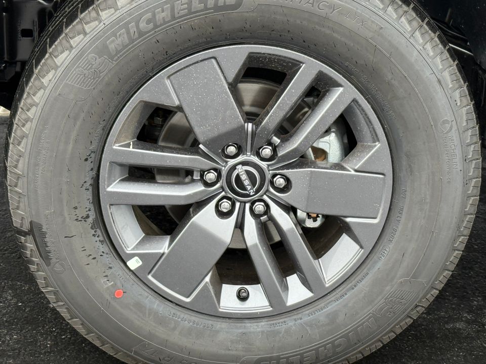 2025 Nissan Frontier