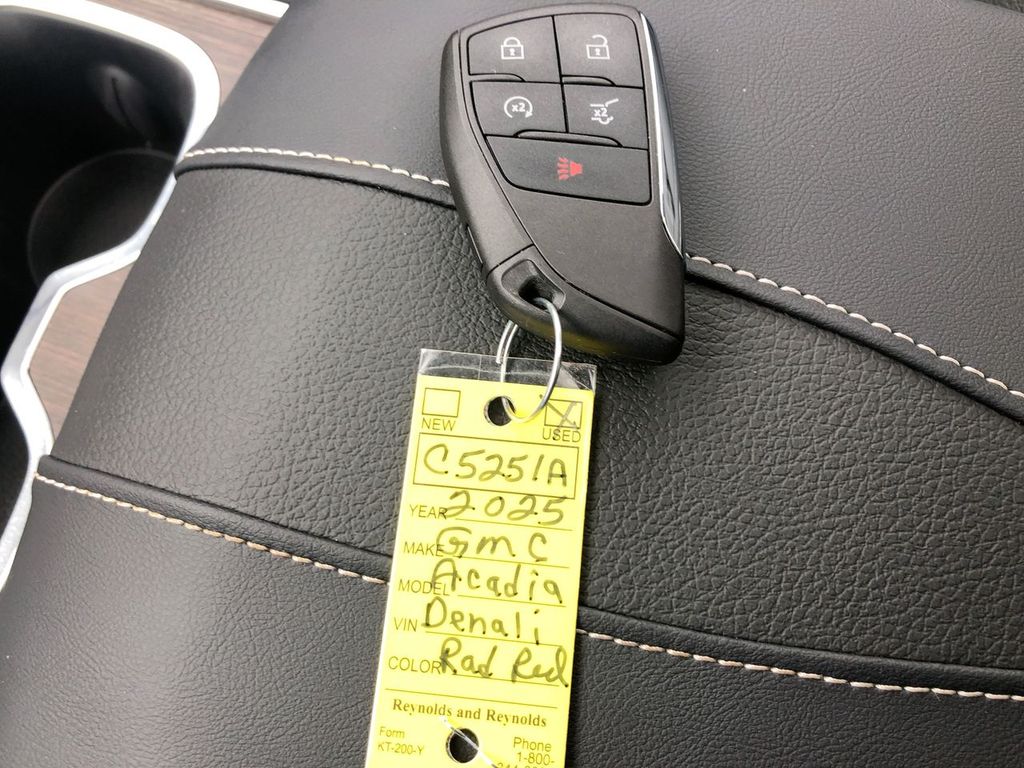2025 GMC Acadia