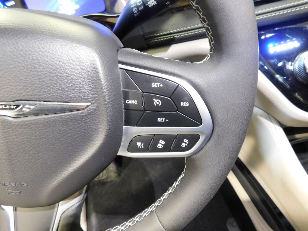 2023 Chrysler Pacifica