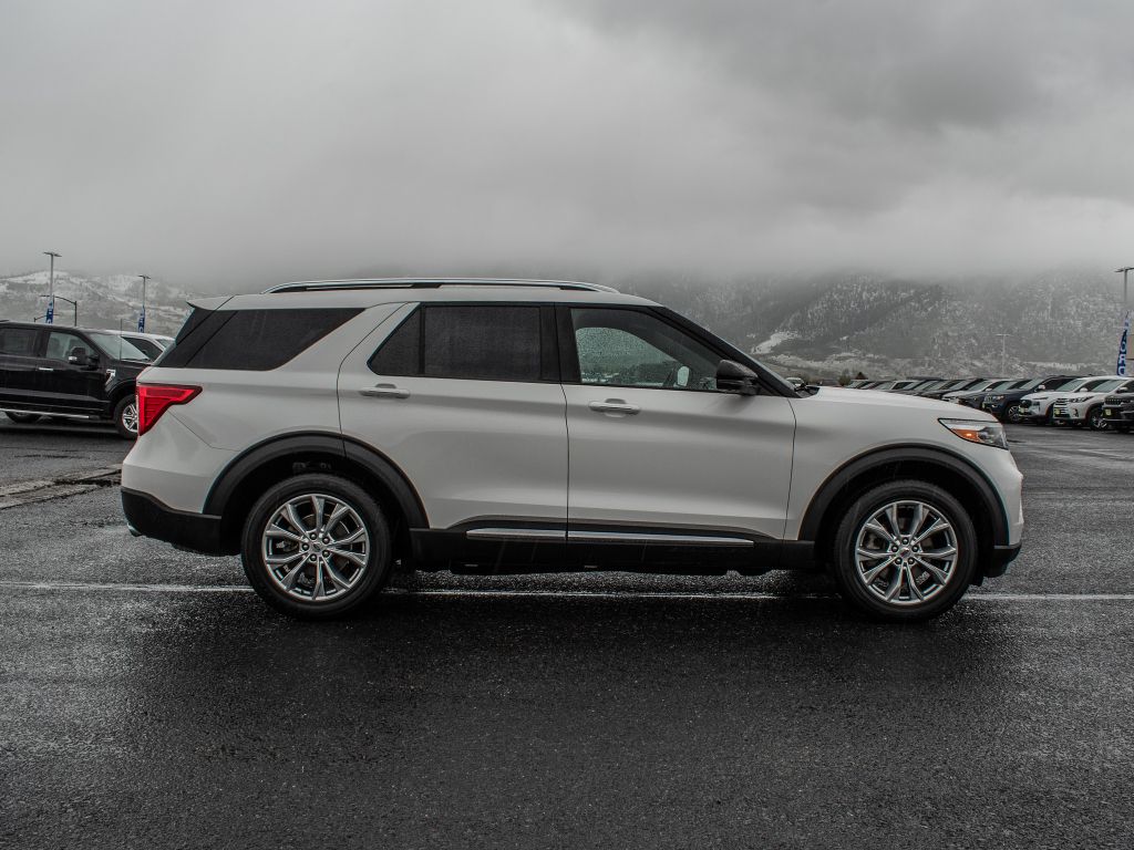 2020 Ford Explorer