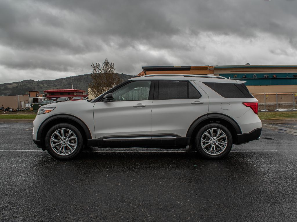 2020 Ford Explorer