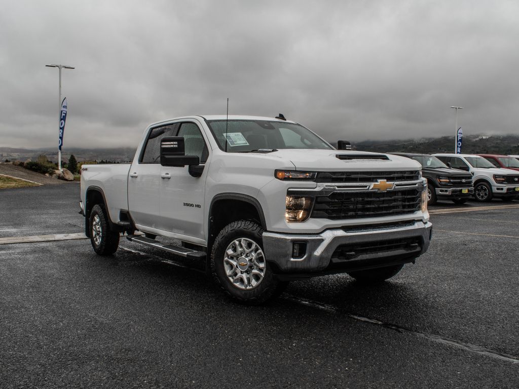 2024 Chevrolet Silverado 3500