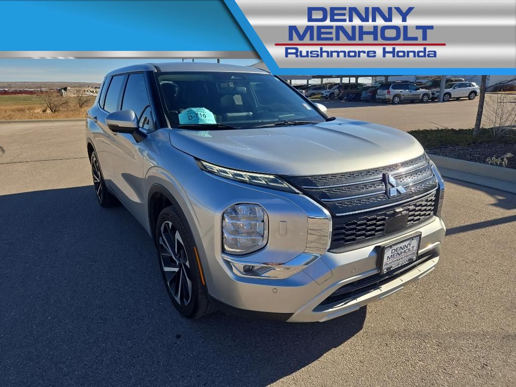 Used 2024 Mitsubishi Outlander SE Black Edition SUVs