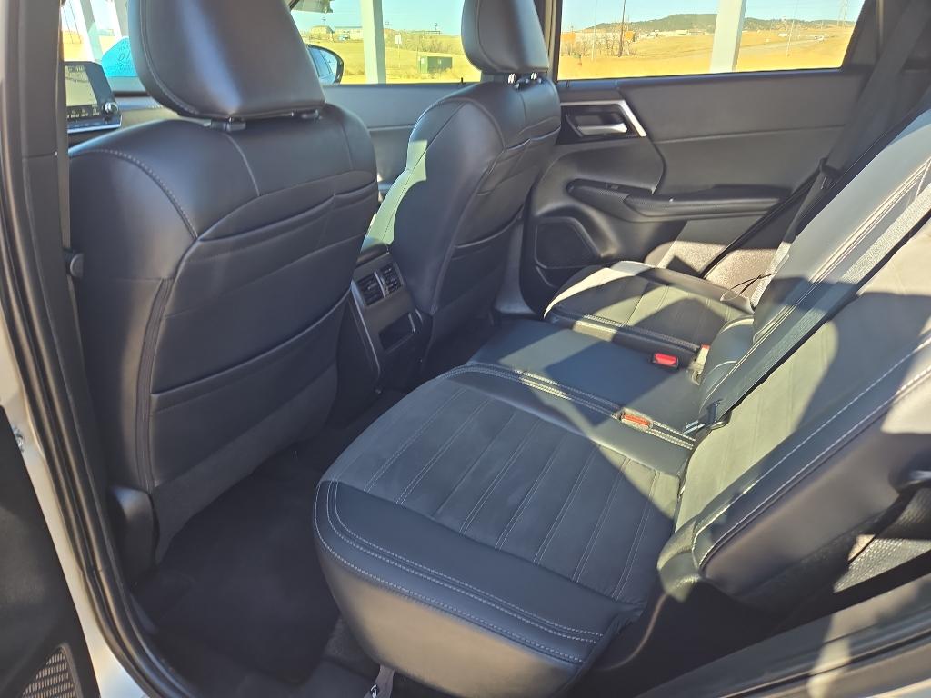 2024 Mitsubishi Outlander