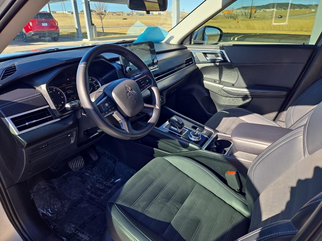 2024 Mitsubishi Outlander