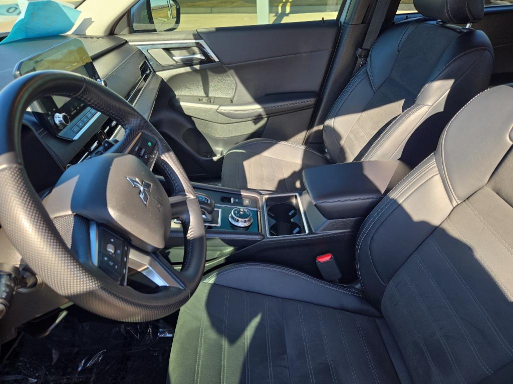 2024 Mitsubishi Outlander
