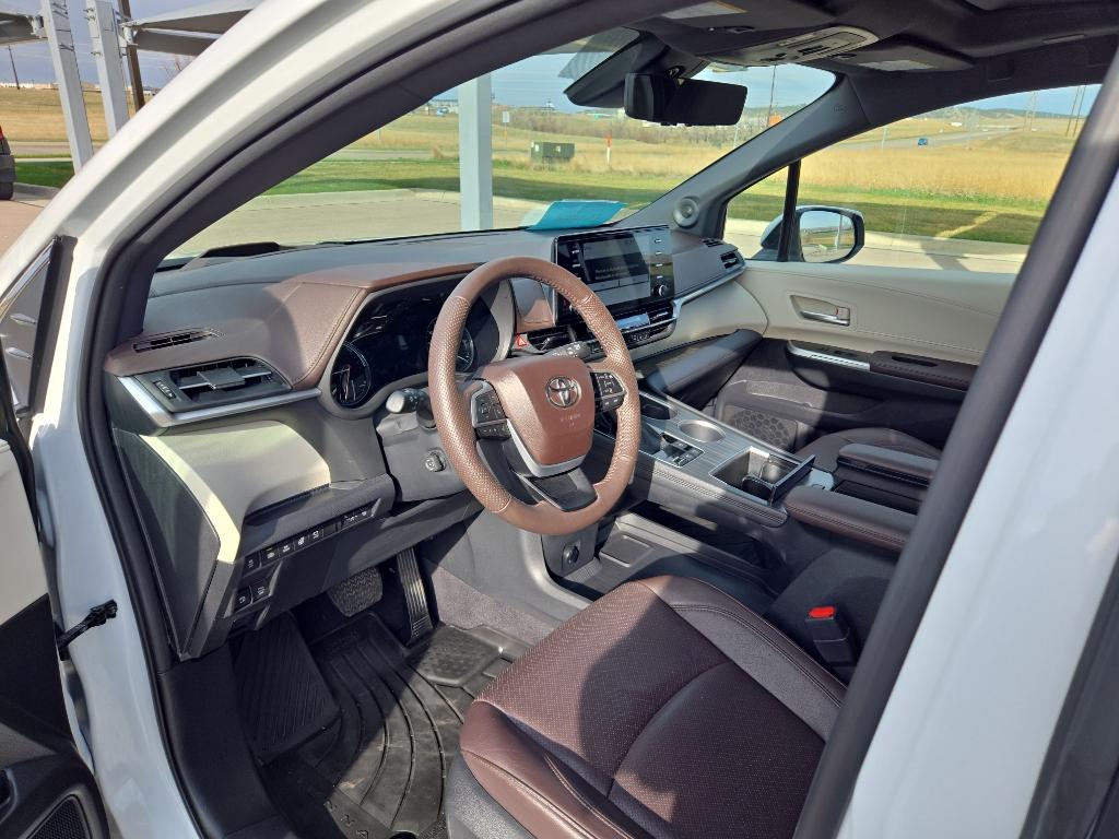 2023 Toyota Sienna