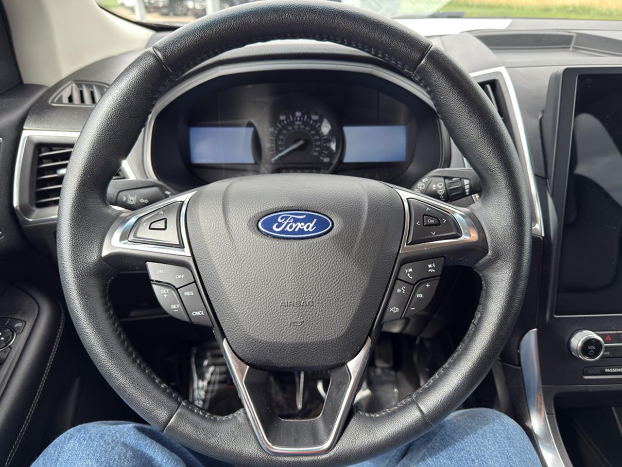 2023 Ford Edge