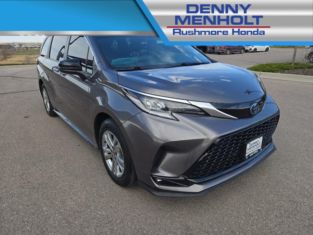 Used 2022 Toyota Sienna XSE Vans