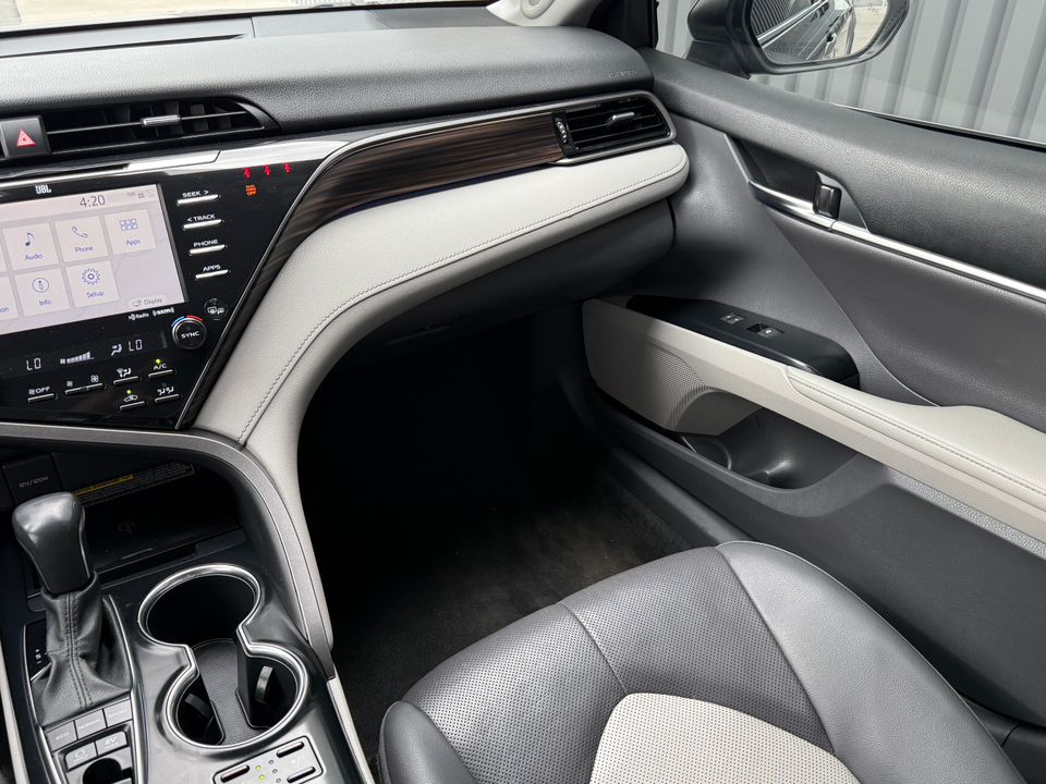 2020 Toyota Camry Hybrid